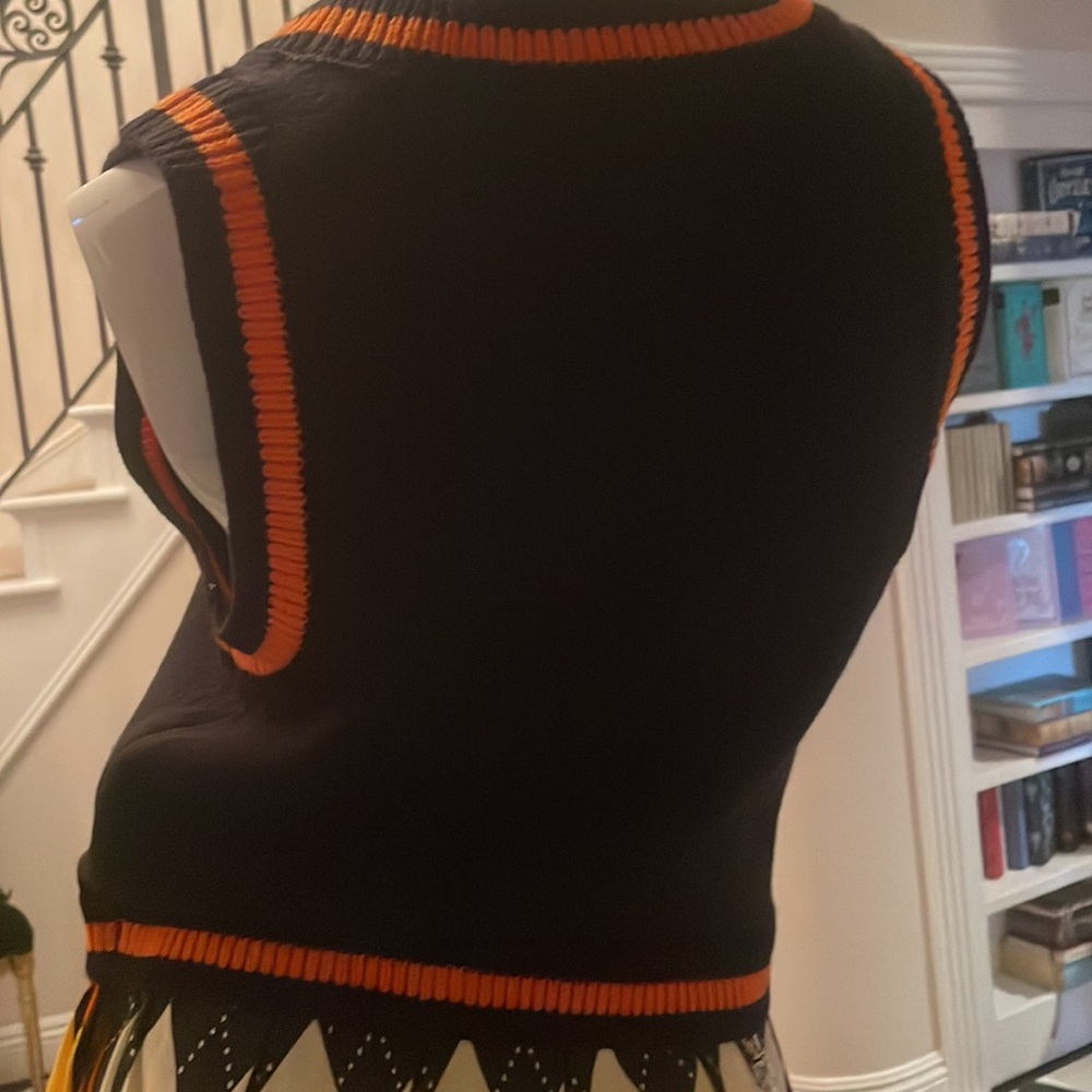 Women’s V-neck jack-o’-lantern vest - Picture 4 of 8